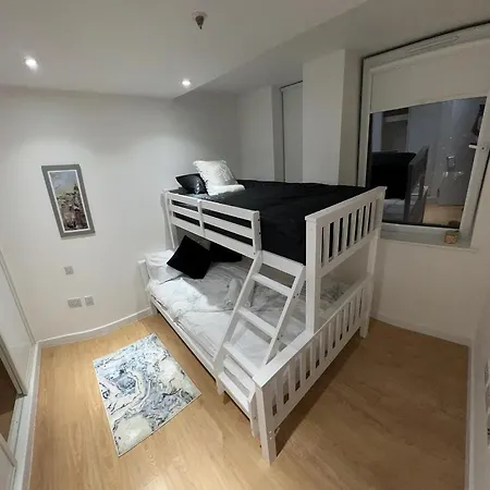 Spacious Living 2 Bedroom Flat In London Cb89 Apartment *