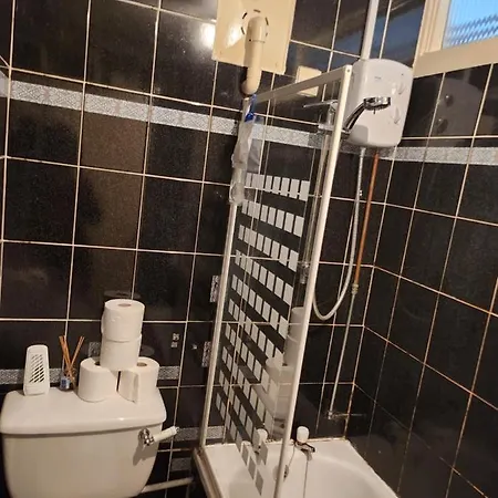 A Cosy 1 Bedroom Apartment *