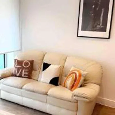 Apartment Tee Sweetlux In Canning Town *