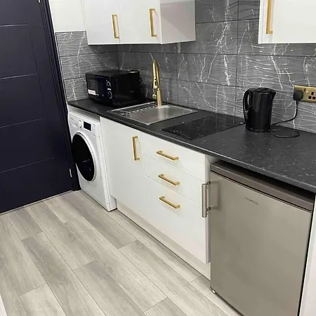 Apartment Great Place In Northwood *