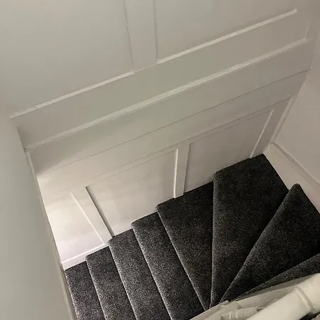 Livestay - Chiswick With Free Parking Apartment