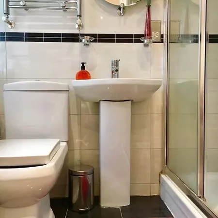 One Bedroom Flat In