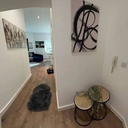Cozy Studio In Dp118