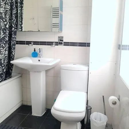 Cosy Flat In Great Locationin Apartment London
