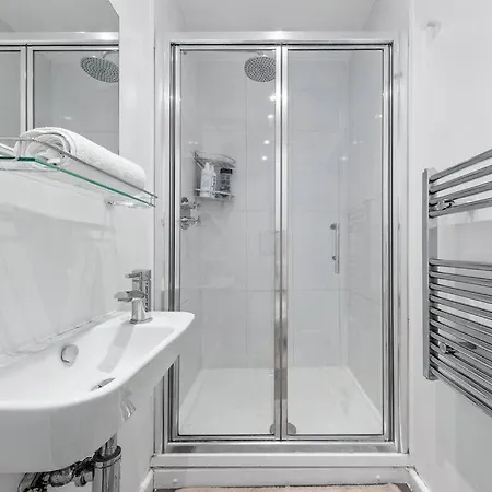 Stylish Piccadilly 1 Bedroom Flat In Vr2 公寓 *