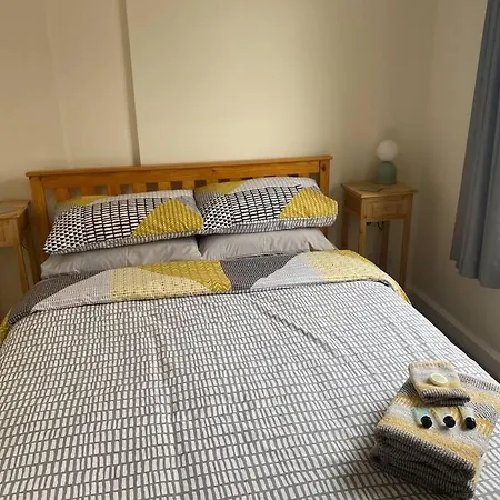 Apartment 2 Bedroom Flat In Kensington. London