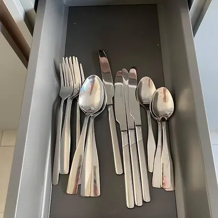 2 Bedroom Flat In Kensington.