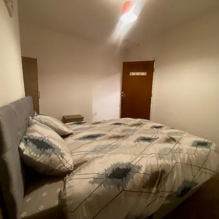 House In Walthamstow Homestay
