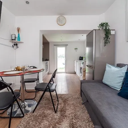 The Orange Garden 2 Bed Serviced Near Notting Hill Portobello Market