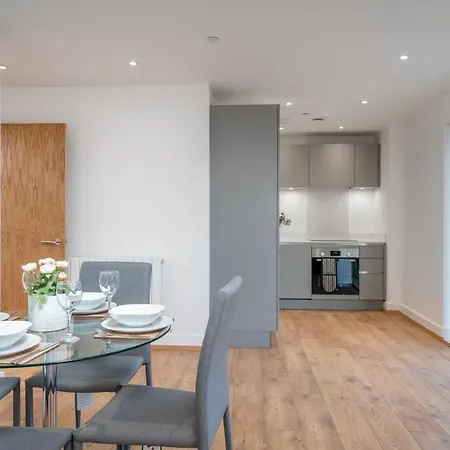 Apartment Skyvillion: Riverside With Views *