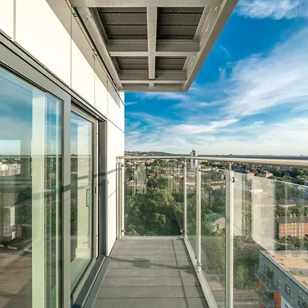 Apartment Skyvillion: Riverside With Views *