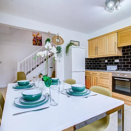 Beautiful 4-bedroom 5-bath House In *