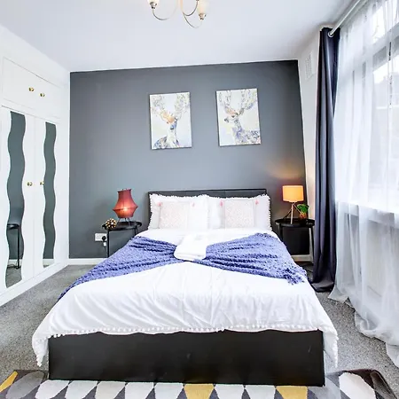 Beautiful 4-bedroom 5-bath House In *
