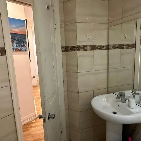 Apartment Queens Court