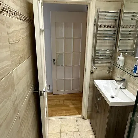 Apartment Queens Court *