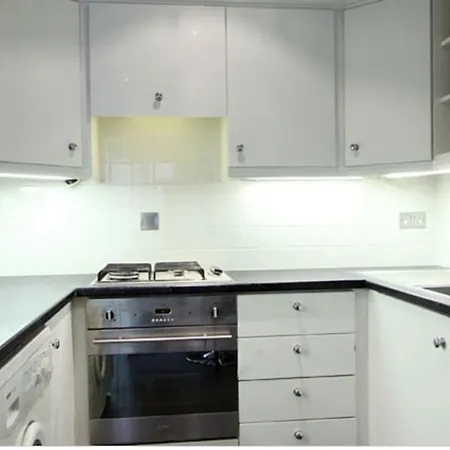 Apartment Large Studio In London,near Hyde Park London