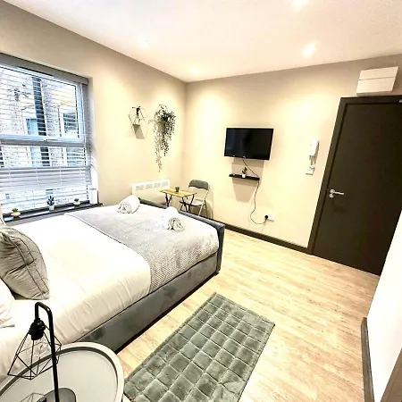 West Drayton Stays - Warwick Bed & Breakfast *