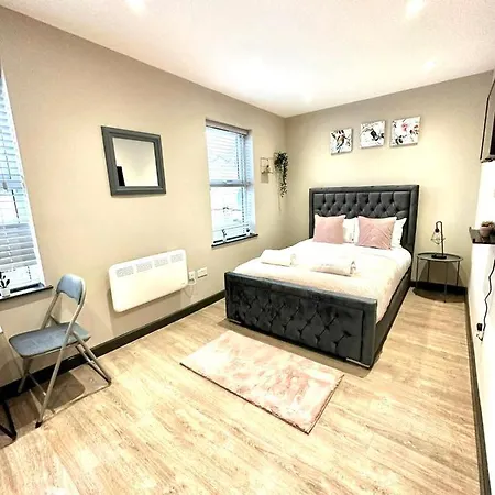 West Drayton Stays - Warwick Bed & Breakfast *