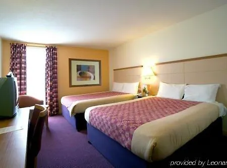 Premier London Heathrow Airport T2 & T3 - Bath Road