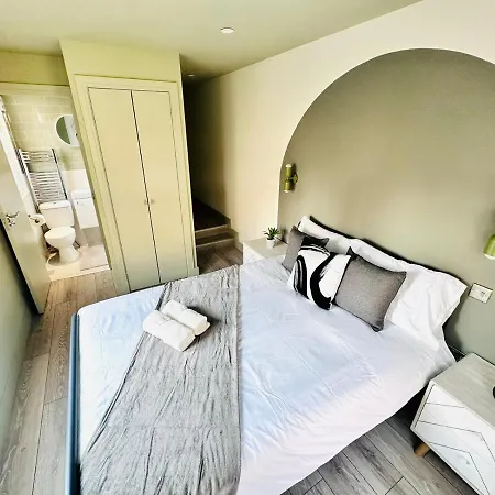 Boutique Ensuite Like
