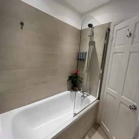 Chic Flat In Sw6 * London
