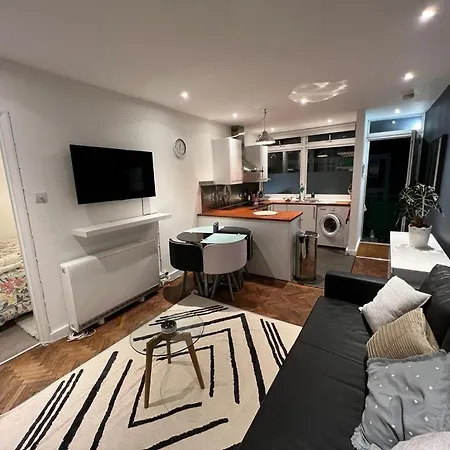 Chic Flat In Sw6