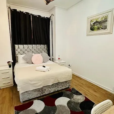 City Excel Bed & Breakfast London