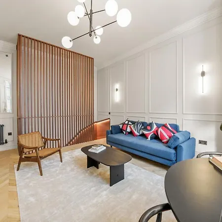 Reside Global - 2 Bed Flat Walking Distance From Harrods Londyn