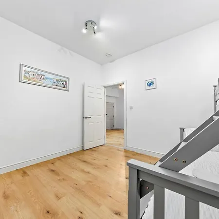 Canary Wharf Aparthotel London