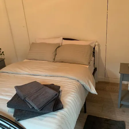 Bed and breakfast Alpha House