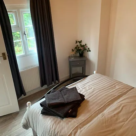 Alpha House Bed and breakfast Londres