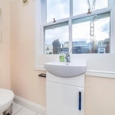 Apartment Hub Townhouse