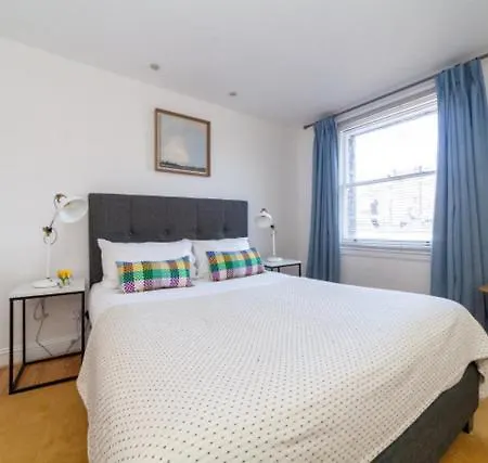 Apartment Hub Townhouse *