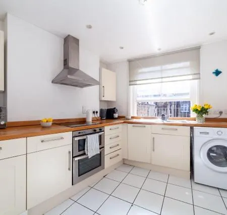 Hub Townhouse *
