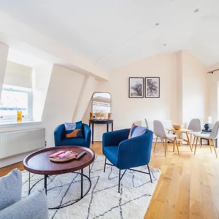 Hub Townhouse *