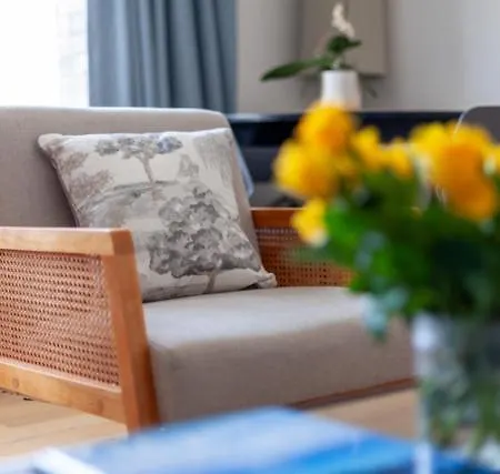 Hub Townhouse * London