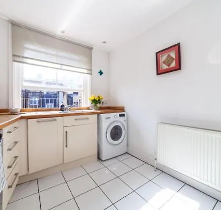 Hub Townhouse *