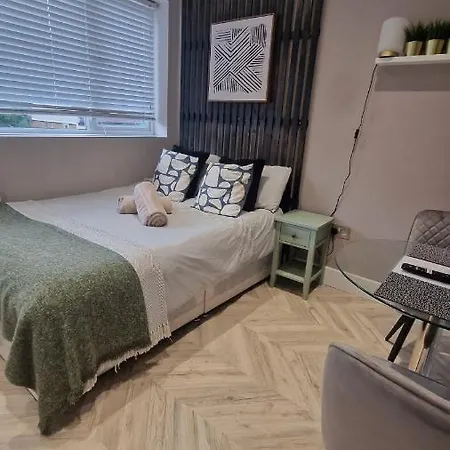 Cambridge Suites Aparthotel