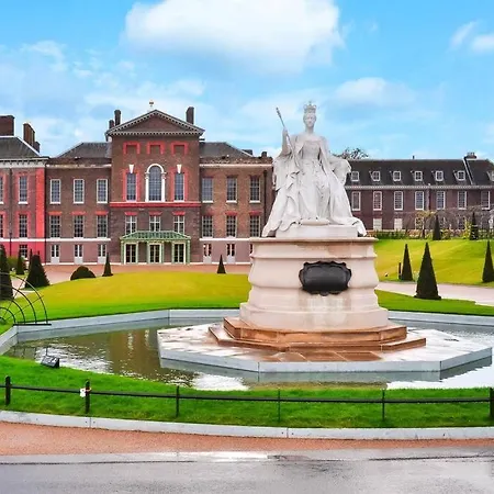 Beautiful Victorian In Hyde Park By Tube Stations - No Stairs Apartment London