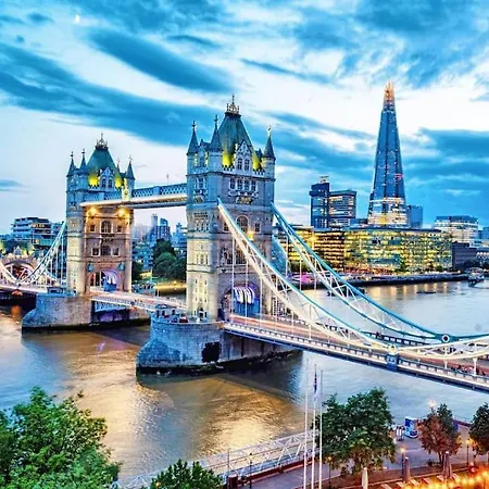 Stylish Hyde Park By Tube Stations With Elevator London