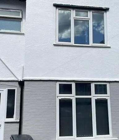 5 Bed 5mins From Wembley Stadium *
