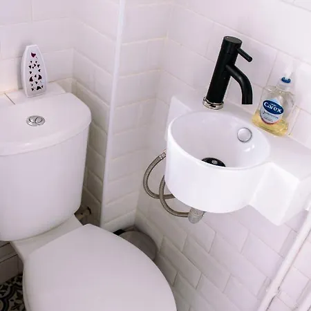 4 Bedroom Near Centre 2-min Walk To Metro !! Business & Family Friendly!! * London
