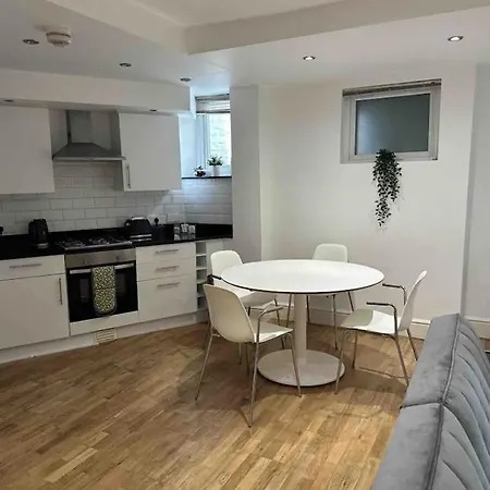 Apartment One Bed Near The River Thames.