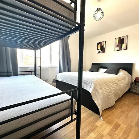 2 Bedroom Flat 1 Stop From Bridge Apartamento *