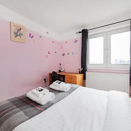 Modern Flat Wbalcony & View, East