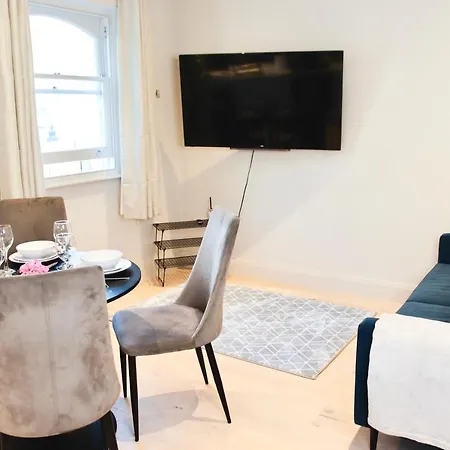 Hyde Park, Apartment