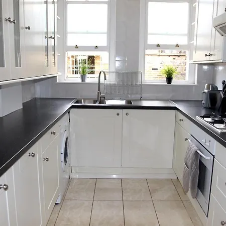 Baywater - Apartment *