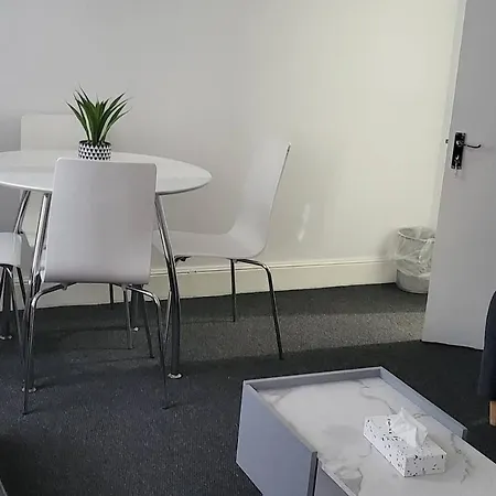 Apartment 2 Bed Flat Silver Street Near Tottenham Hotspur Stadium *