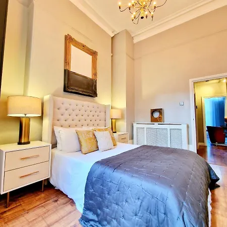 Beautiful Victorian In Hyde Park By Tube Stations - No Stairs Apartment