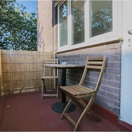 Lovely 1 Bedroom W/ Balcony In Dalston *
